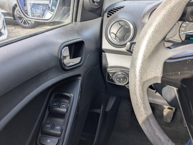 FORD Ka+ d’occasion à vendre à AVIGNON chez SNMA (Photo 17)